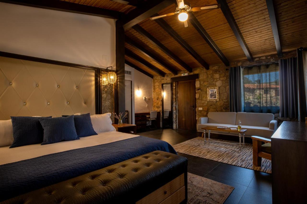 Aqua Et Oleum Hotel Villamiel Ngoại thất bức ảnh